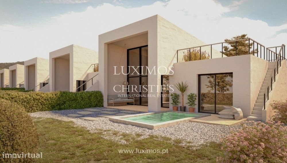 Lote para moradia V2 sustentável à venda em Lagos, Algarve