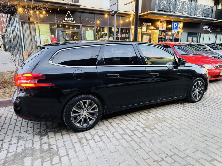 Peugeot 308 хорошому стані