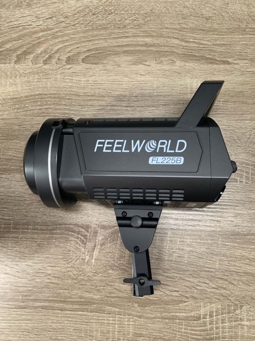 Студійне світло Feelworld FL225B
