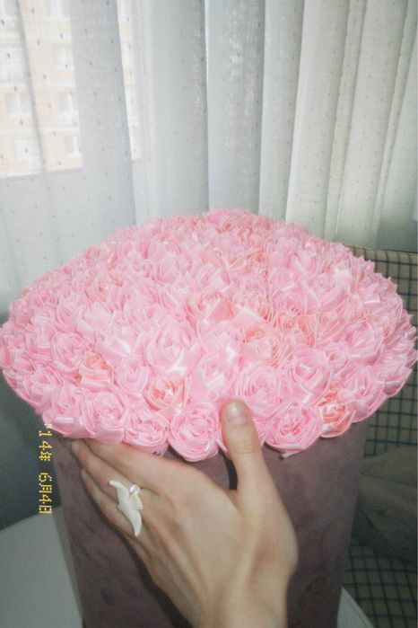 Квіти з атласної стрічки