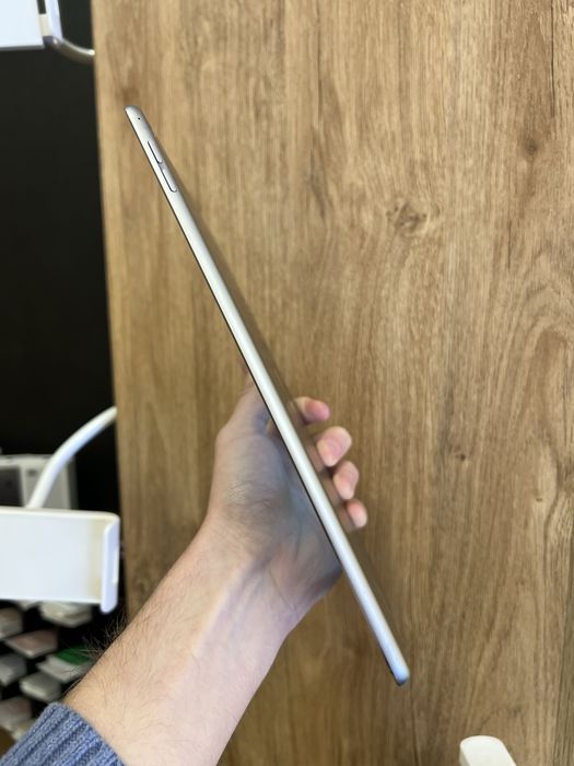 планшет Apple iPad 5 покоління 2018 128gb 9.7 Space Gray з гарантією