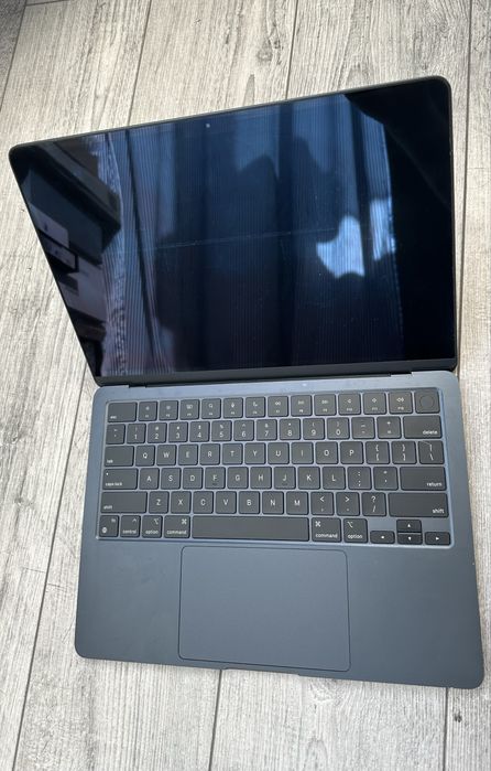 Apple MacBook Air a2681