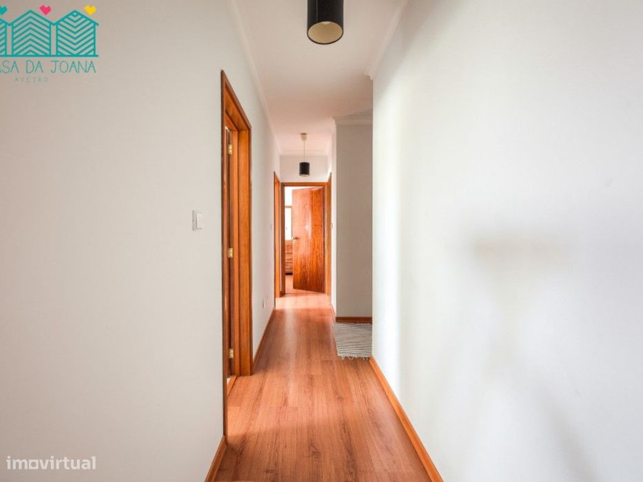 Apartamento T2 com Lugar de Garagem em Esgueira