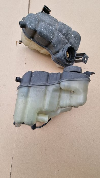 Zbiorniczek płynu chłodniczego Volvo S80 V70 XC70 2.4 D5 185km