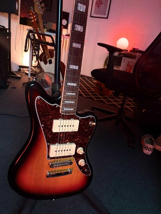 Guitarra Harley Benton JA-60SB Vintage Series