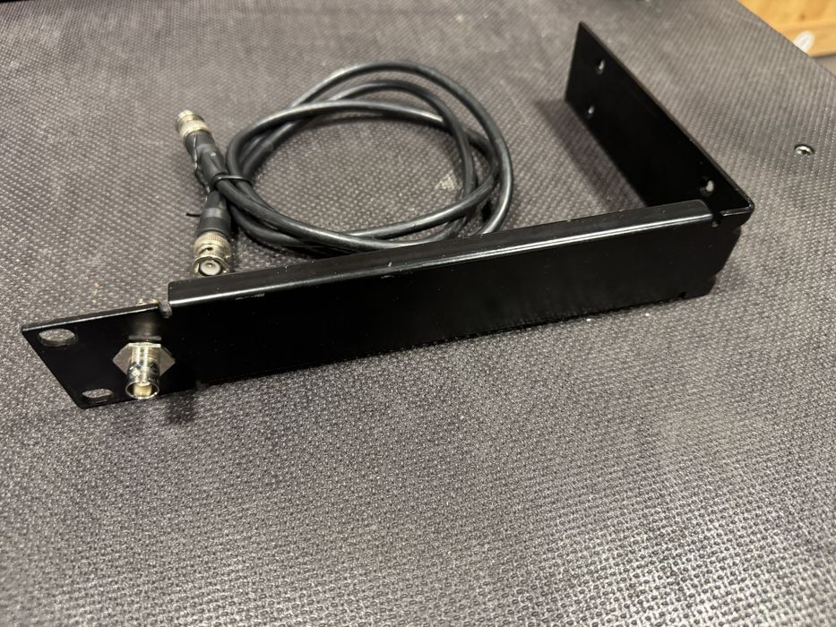 Uchwyt RACK SHURE odbiornik mikrofonu
