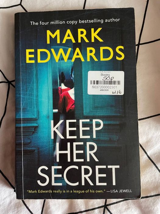 Книга Mark Edwards Keep her secret англійською