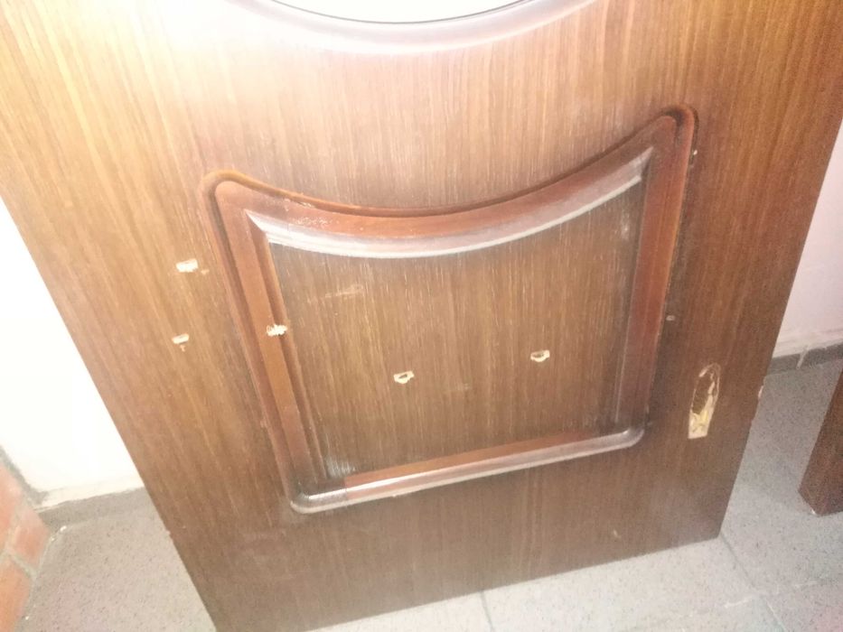 Межкомнатные двери с повреждениями шпона под восстановление: 300 грн ...