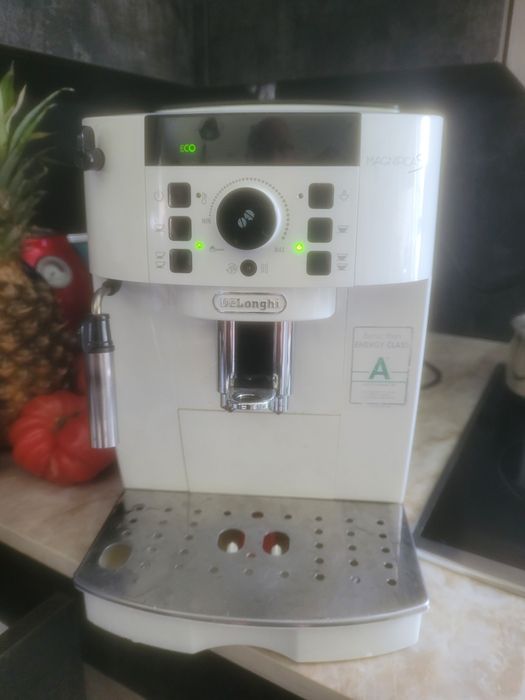 Sprzedam expres Delonghi MAGNIFICA S