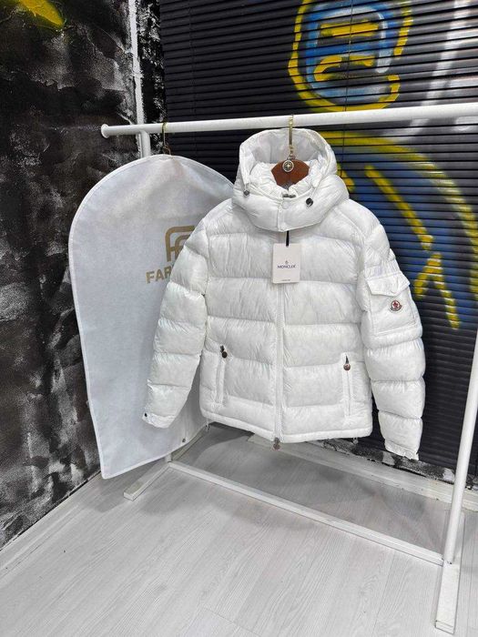 Нова куртка Moncler пуховик чорна біла синя помаранчева з капюшоном (С-ХХЛ)