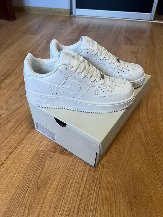 Nike air force 1 białe triple white