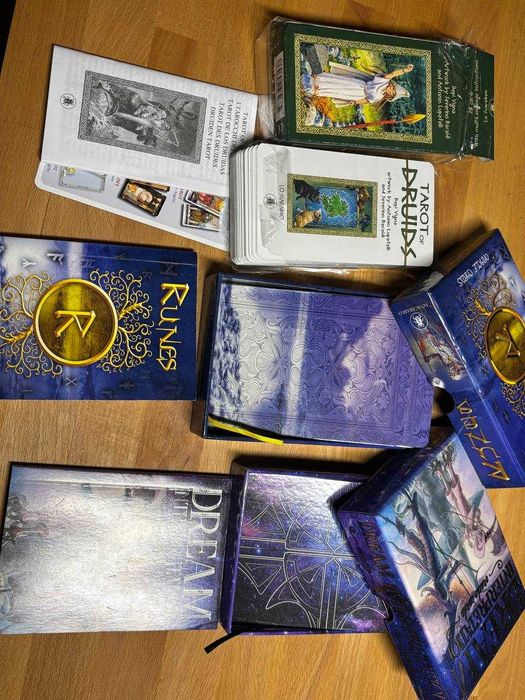 Tarot of Druids, Dream Interpretation, Runes Oracle оракул Lo Scarabeo
