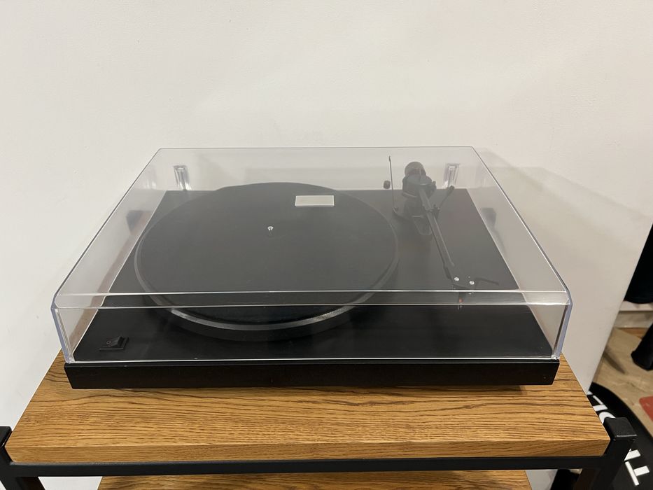 Програвач вінілових платівок Pro-Ject Debut II картридж Ortofon OM5E