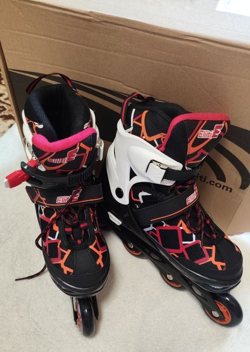 Роликові ковзани.