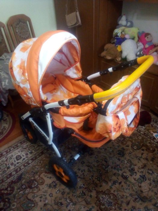 Продам коляску  для дівчинки