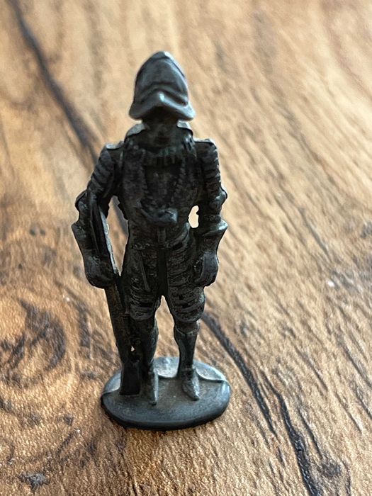 Киндер солдатики Викинг Индус Улан Самурай Ландрин Ferrero Остаток