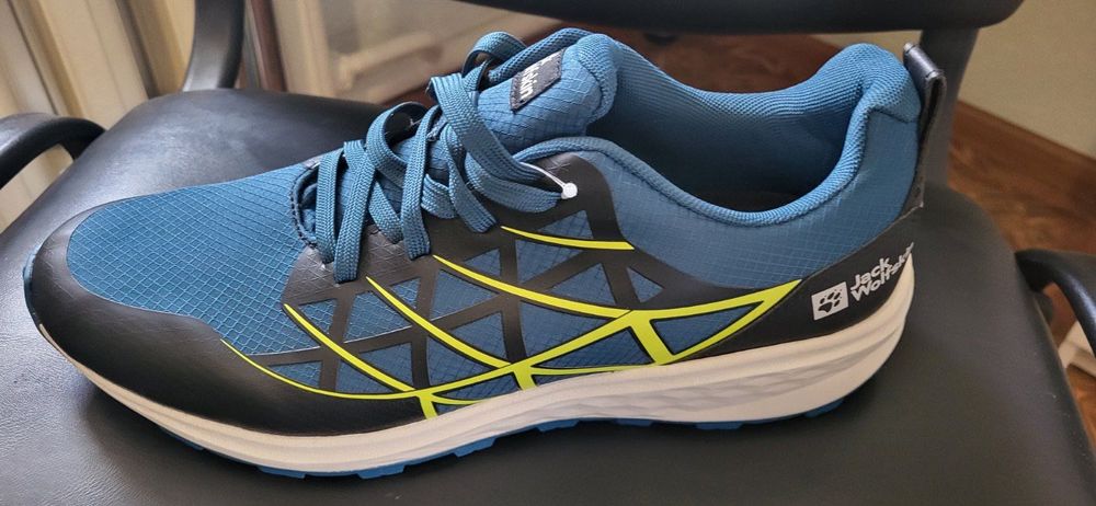 Кроссовер JackWoflskin