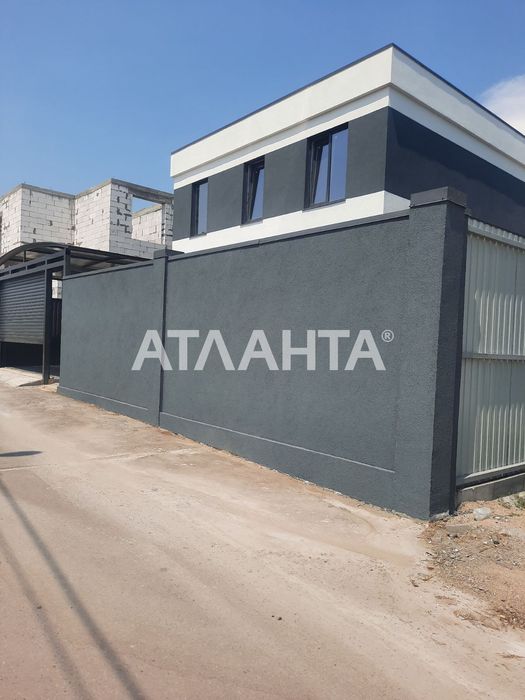 Дом новой постройки на 2 сотках