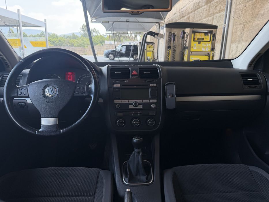 Volkswagen Jetta — fotografia 6