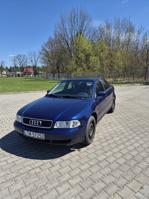 Audi A4 B5 1.6 lpg, klima, hak