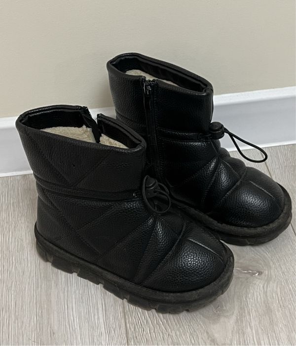 Віддам дитячі сапоги