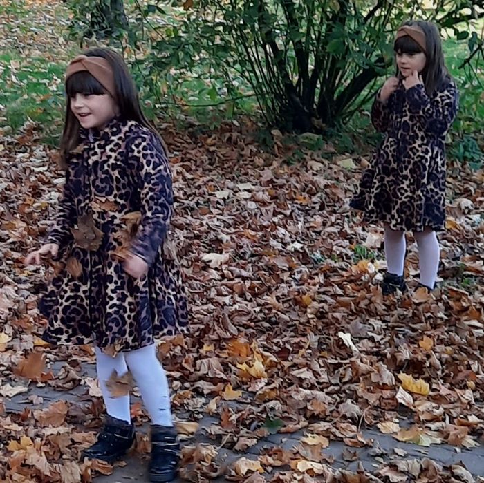 Płaszczyk panterka r. 128 cienki