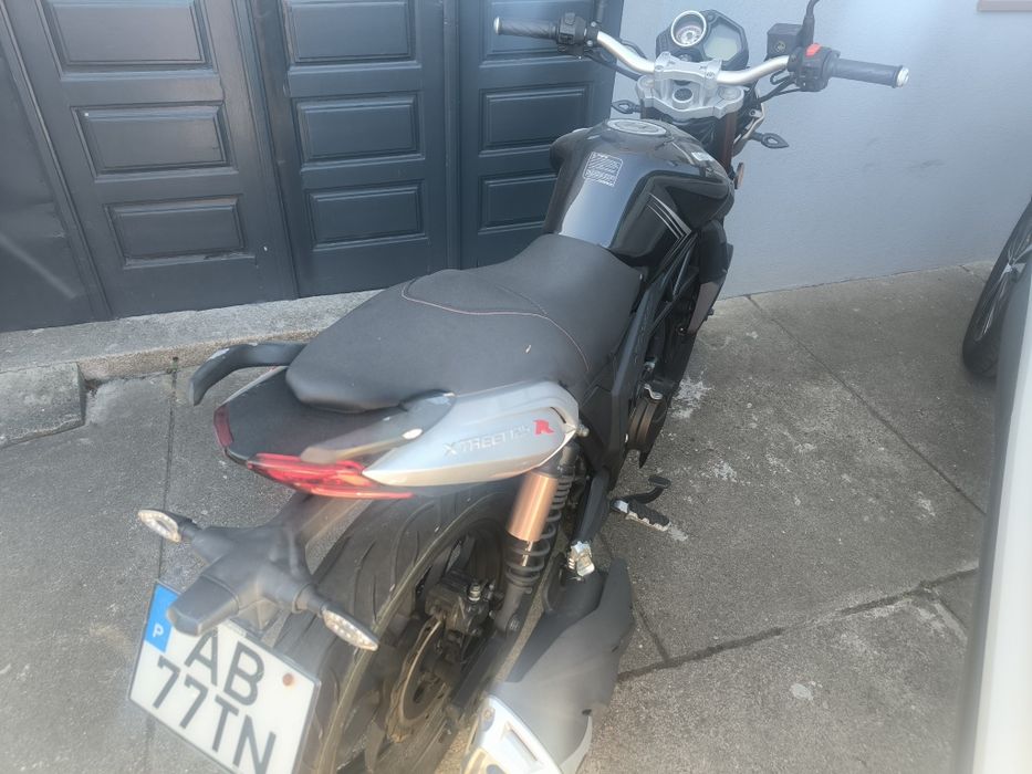 UM xstreet 125 R