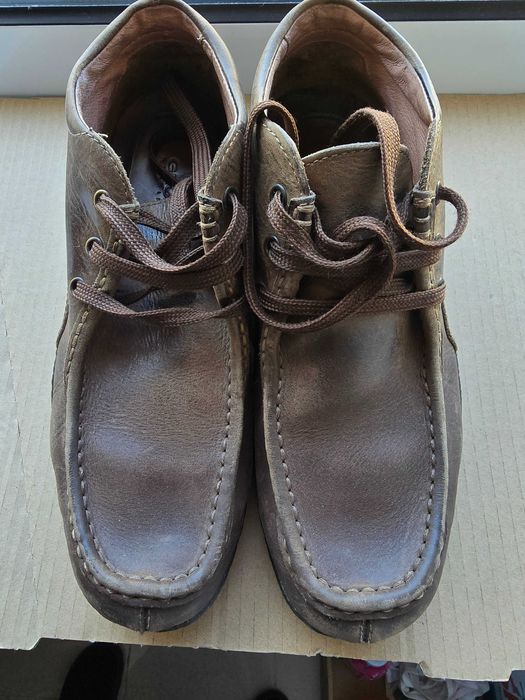 Vendo botins Geox nº41, cor castanha, em bom estado