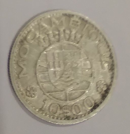 Diversas moedas antigas de Moçambique 2