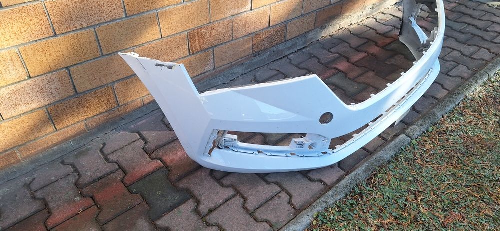 Skoda Scala Zderzak Przód