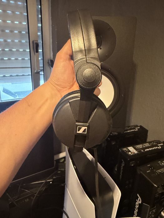 Sennheiser HD 25 Headphones Pro (DJs & Estúdio) - Na Caixa Original