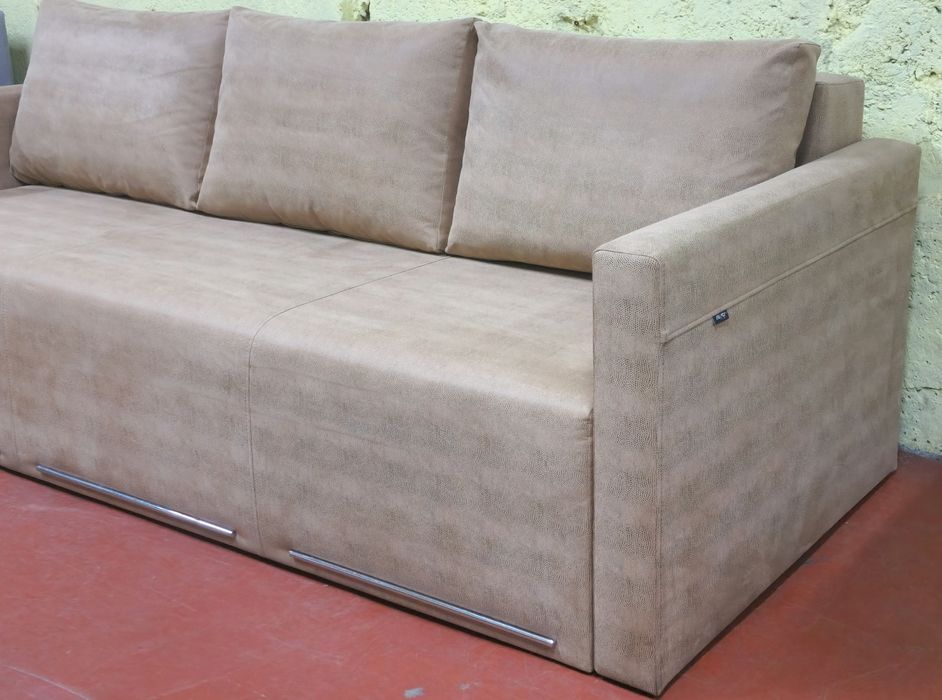 Диван ліжко Blest, доставка. 
Можлива доставка.
Продам диван