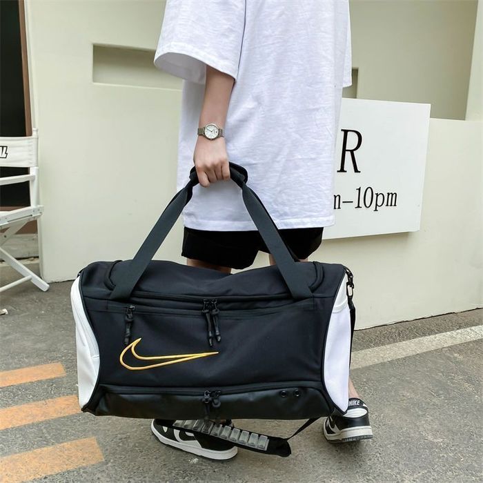 сумка спортивна велика Nike Еlite Hoops для залу подорожей