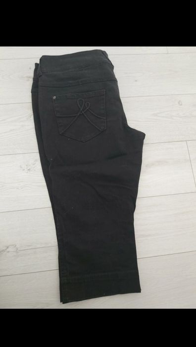Czarne damskie jeansowe rybaczki Love Label L/40