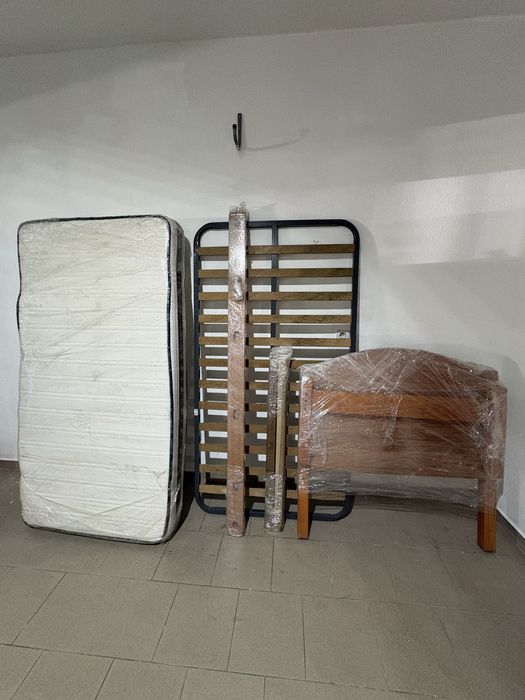Cama  de solteiro