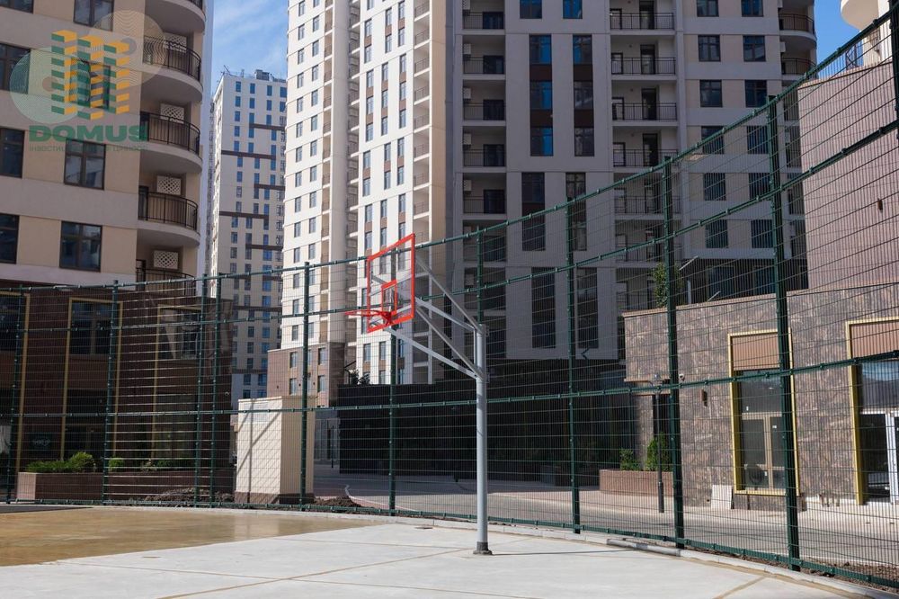 Продам 2 комн на Краснова ЖК 65 Жемчужина! Новый ремонт!