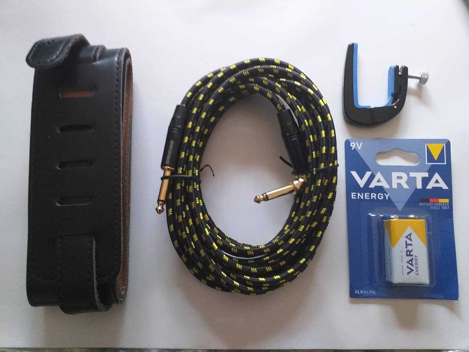 Guitarra OVATION 6 cordas e estojo próprio Gator completamente nova.