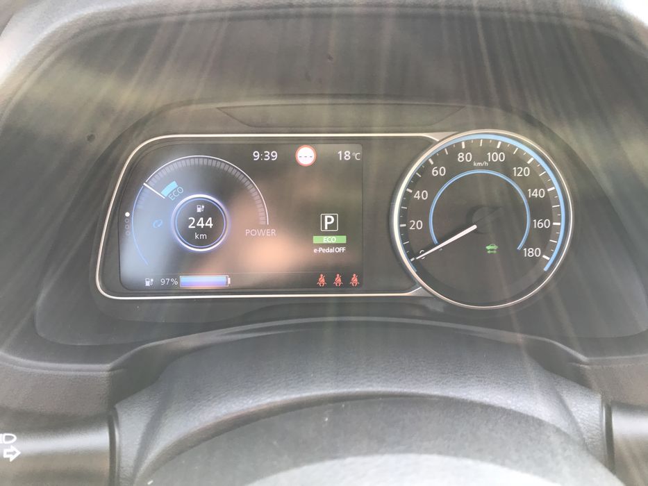 Нісан Ліф 2019 рік 40 кіловат запас 250 км