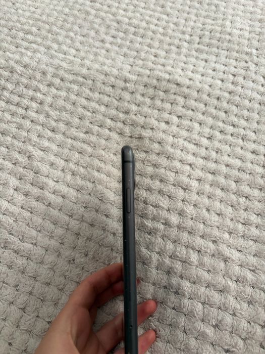 iPhone 11 64GB 77% kondycja baterii czarny