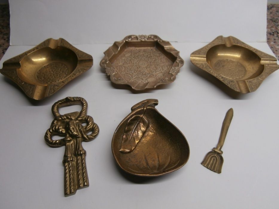 Vários artigos em latão