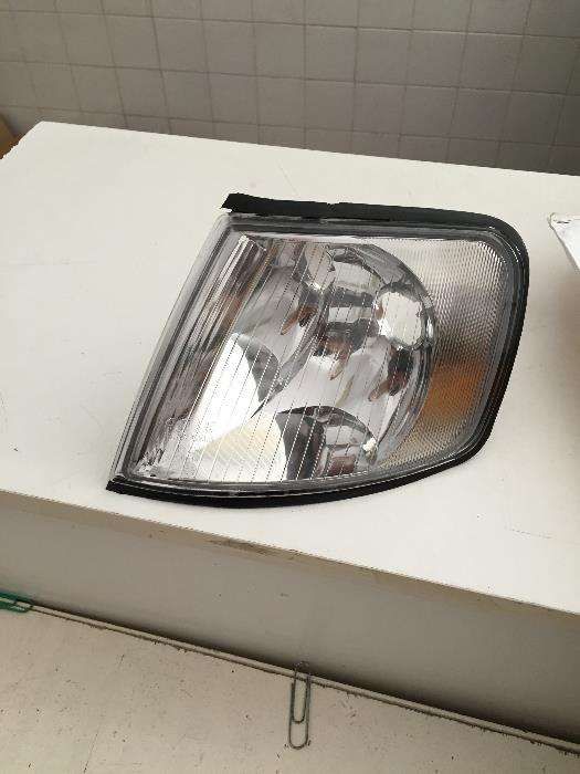 Farolim de pisca Audi A3 Lado Esquerdo (96-00) NOVO