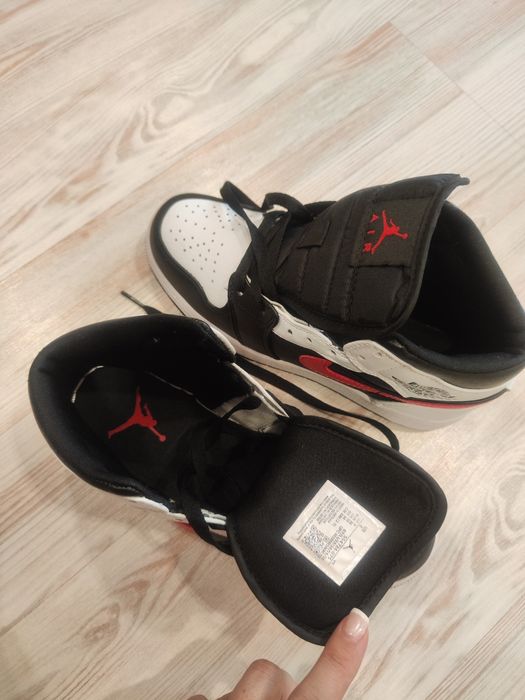 Кросівки Jordan Black Red White 36р.