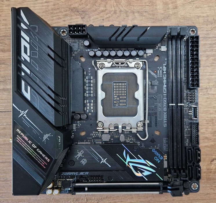 Płyta główna Mini ITX ASUS ROG STRIX B760-I GAMING WIFI box gw  535819