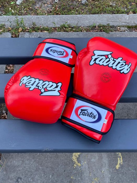 Боксерські рукавиці Fairtex BGV14 Red 12Oz нові