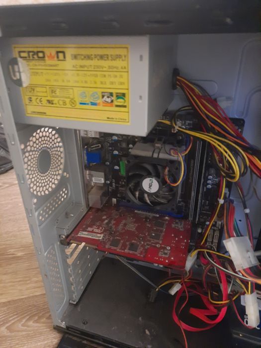 Системний блок + екран і клавіатура