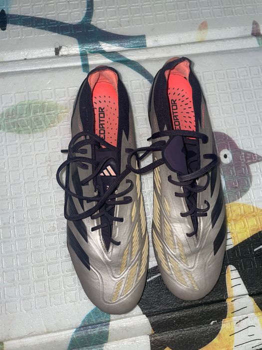 Футбольні бутси Adidas Predator