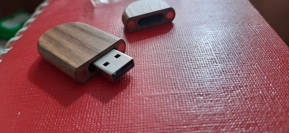 Usb flash 8 gb - usb флешка на 8 гиг нова

Нова флешкага 16 гиг

В н