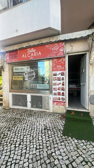 Arrendamento de espaço comercial na Avenida João de Deus, 80