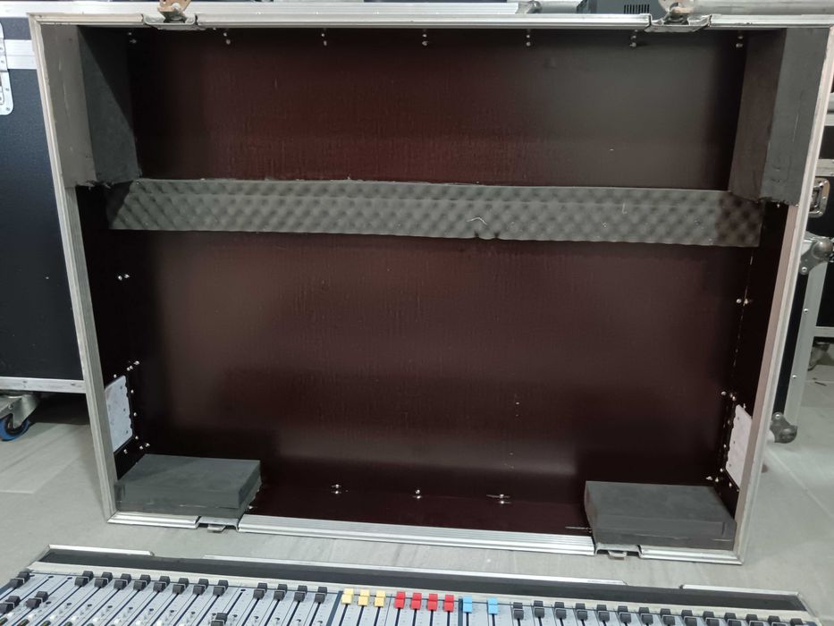 ALLEN HEATH GL2400 Mesa