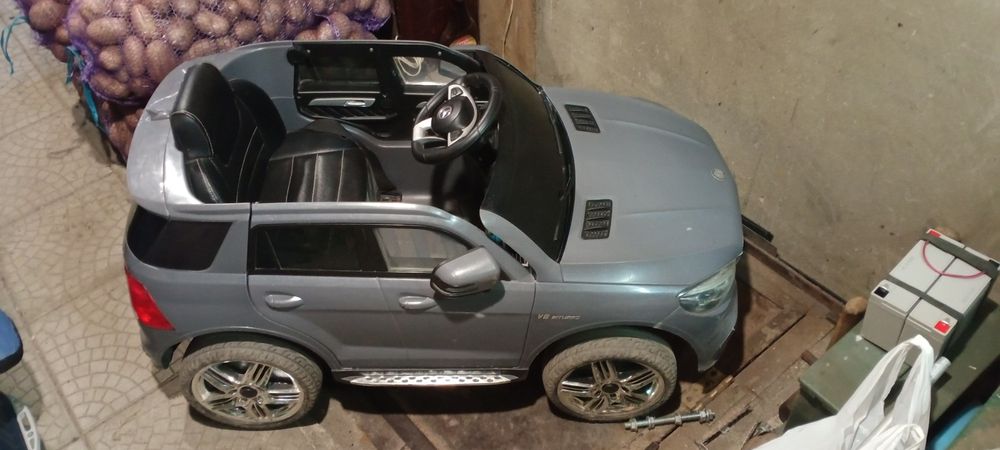 Детский электромобиль